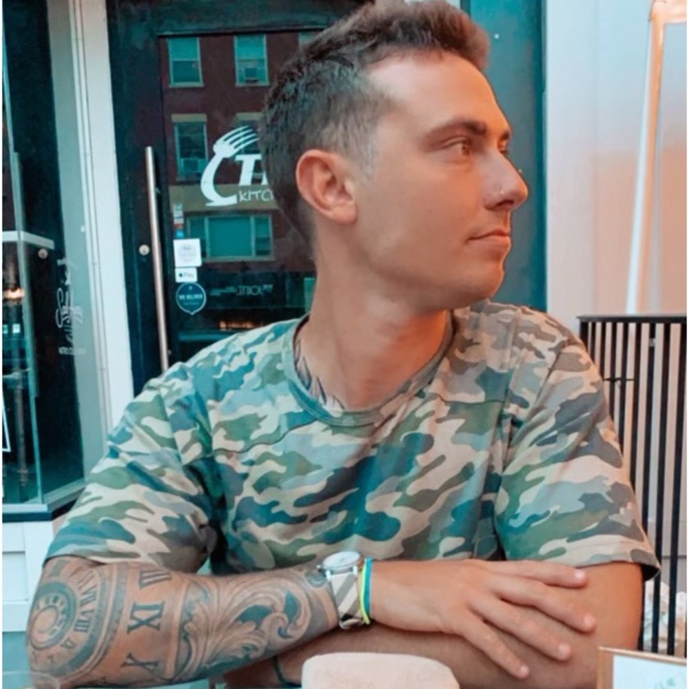 Meet your Posher, Adam